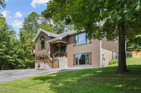 805 Sylvia Ln, Sevierville, TN 37876
