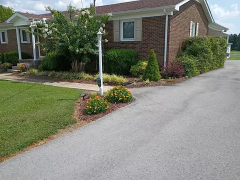 250 Benford Rd, Shelbyville, TN 37160