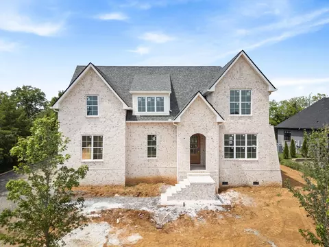 1010 Stone Creek Ln, Lebanon, TN 37087