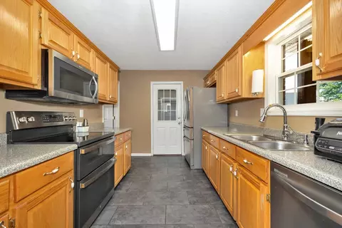 Kitchen - 1501 Puncheon Branch Rd, Goodspring, TN 38460 photo 1 of 4