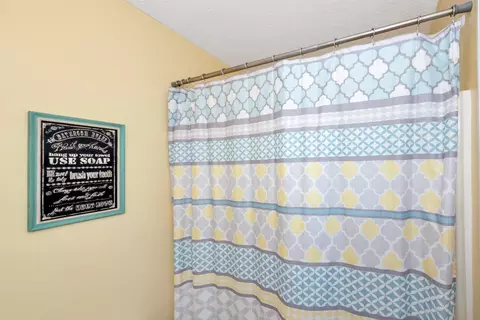 Bath - 1501 Puncheon Branch Rd, Goodspring, TN 38460 photo 6 of 6