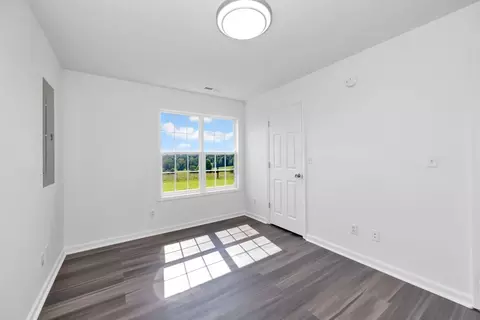 Bedroom - 1501 Puncheon Branch Rd, Goodspring, TN 38460 photo 4 of 6