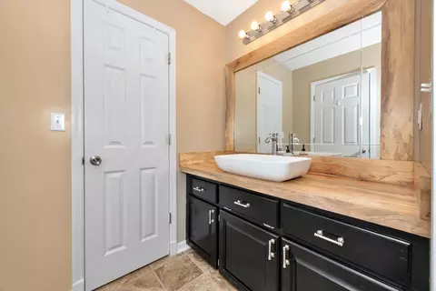 Bath - 1501 Puncheon Branch Rd, Goodspring, TN 38460 photo 4 of 6