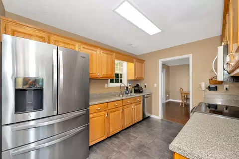 Kitchen - 1501 Puncheon Branch Rd, Goodspring, TN 38460 photo 4 of 4