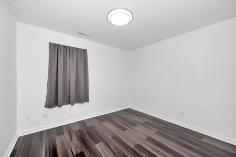 Bedroom - 1501 Puncheon Branch Rd, Goodspring, TN 38460 photo 5 of 6