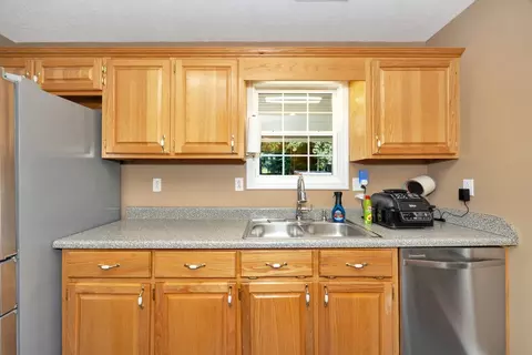 Kitchen - 1501 Puncheon Branch Rd, Goodspring, TN 38460 photo 2 of 4