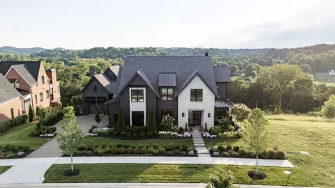 9129 Sawtooth Ln, College Grove, TN 37046