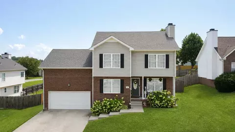 3167 Cross Ridge Dr, Clarksville, TN 37040