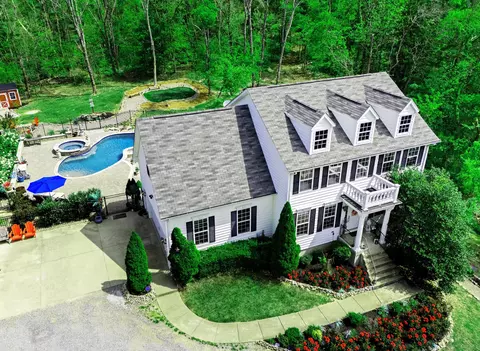 2870 Leonard Creek Ln, Arrington, TN 37014