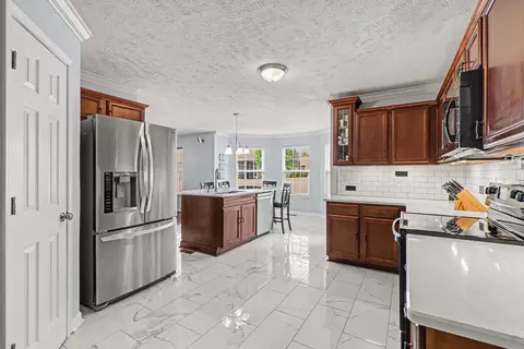 107 Seven Springs Dr, Mount Juliet, TN 37122