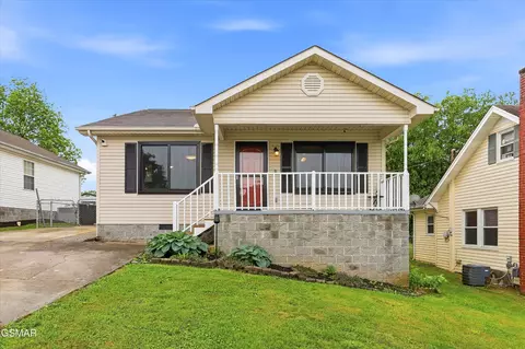 311 Henderson St, Maryville, TN 37804