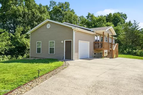 1044 Lake Smoky Rd, Sevierville, TN 37876