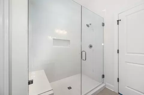 Bath - 5520 Sinclair St, Murfreesboro, TN 37127 photo 3 of 5