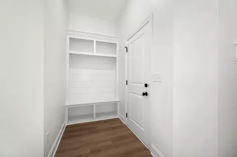 Entry Way - 5520 Sinclair St, Murfreesboro, TN 37127 photo 3 of 4