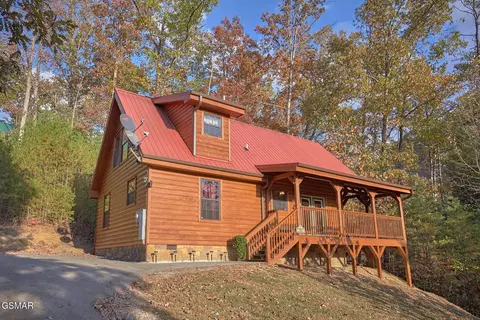 3453 Old Birds Creek Rd, Sevierville, TN 37876