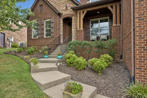 4709 Medalist Cir, Hermitage, TN 37076