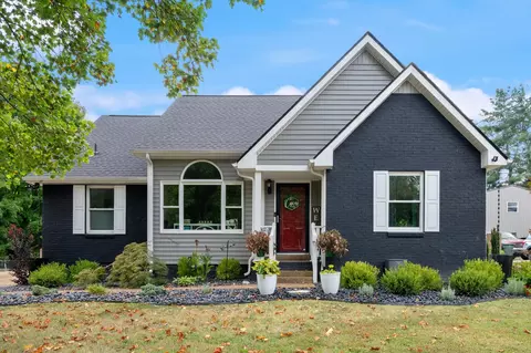 214 Oakdale Dr, White House, TN 37188