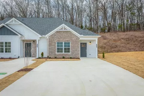 2098 Shady Ln, Cleveland, TN 37312