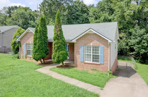 341 Brook Mead Dr, Clarksville, TN 37042