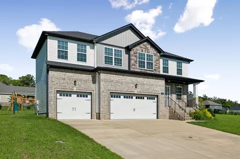 429 Crestwicke Ct, Clarksville, TN 37043