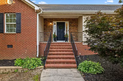 239 Kailors Cove Cir, Ringgold, GA 30736