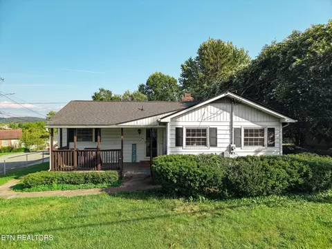 100 Pallas Rd, Oak Ridge, TN 37830