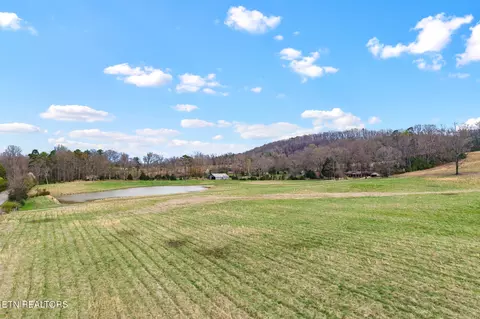 5 N Nopone Valley Rd, Decatur, TN 37322