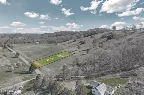 9 N Nopone Valley Rd, Decatur, TN 37322