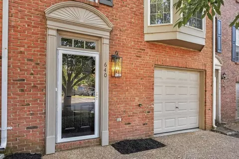 640 Huffine Manor Cir, Franklin, TN 37067
