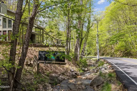 1228 Ski Mountain Rd #C1, Gatlinburg, TN 37738