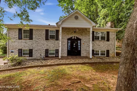 1812 E Alpine Dr, Maryville, TN 37804