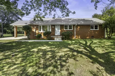125 Spring Creek Rd, Estill Springs, TN 37330