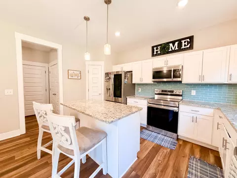 Kitchen - 1149 Jonathan Ln, Springfield, TN 37172 photo 1 of 5
