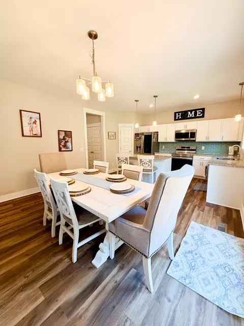 Dining - 1149 Jonathan Ln, Springfield, TN 37172 photo 2 of 3