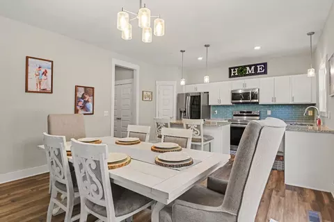 Dining - 1149 Jonathan Ln, Springfield, TN 37172 photo 3 of 3