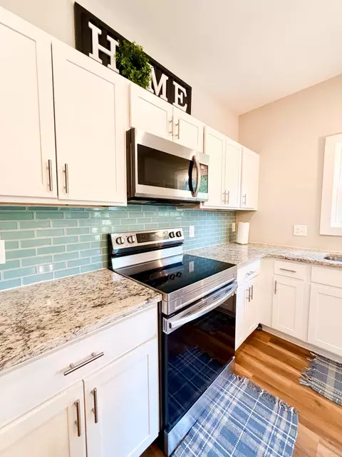 Kitchen - 1149 Jonathan Ln, Springfield, TN 37172 photo 4 of 5