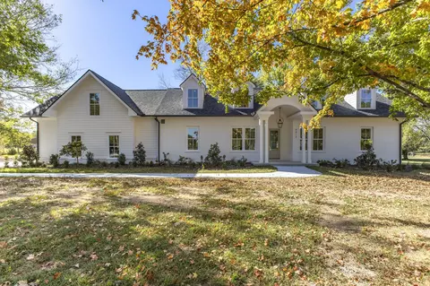 4613 Harpeth Peytonsville Rd, Thompsons Station, TN 37179