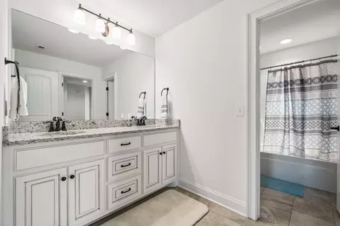 Bath - 1649 Constellation Ct, Murfreesboro, TN 37129 photo 4 of 4