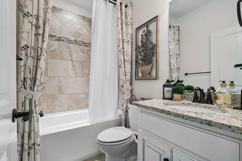 Bath - 1649 Constellation Ct, Murfreesboro, TN 37129 photo 3 of 4