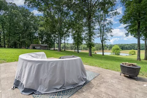 Exterior - 1640 Eno Rd, Dickson, TN 37055 photo 6 of 16