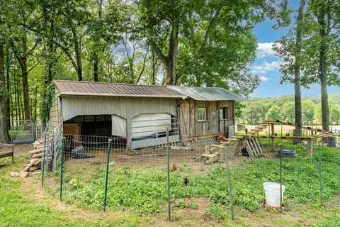 Exterior - 1640 Eno Rd, Dickson, TN 37055 photo 11 of 16