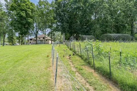 Exterior - 1640 Eno Rd, Dickson, TN 37055 photo 12 of 16