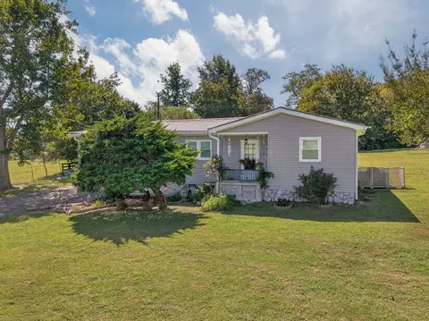 128 Smith Mill Rd, Fayetteville, TN 37334