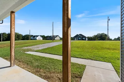 Exterior - 1274 Oak Grove Rd, Dickson, TN 37055 photo 5 of 12