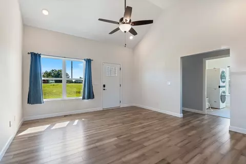 Living - 1274 Oak Grove Rd, Dickson, TN 37055 photo 3 of 5