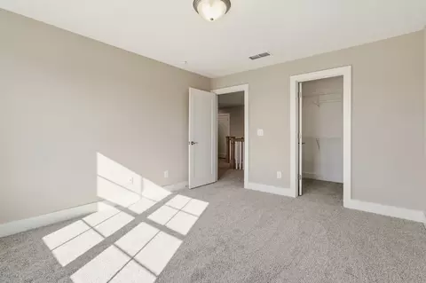 Bedroom - 5561 Sinclair St, Murfreesboro, TN 37127 photo 4 of 6