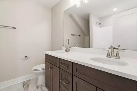 Bath - 5561 Sinclair St, Murfreesboro, TN 37127 photo 4 of 4