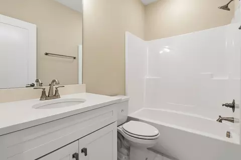 Bath - 5561 Sinclair St, Murfreesboro, TN 37127 photo 1 of 4