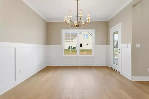 Dining - 5561 Sinclair St, Murfreesboro, TN 37127 photo 1 of 1
