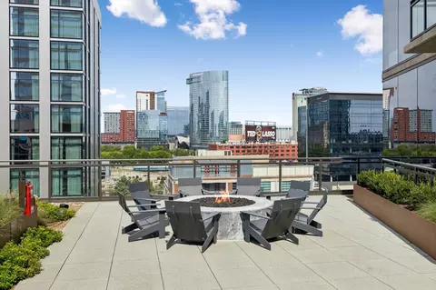 1212 Demonbreun St #607, Nashville, TN 37203
